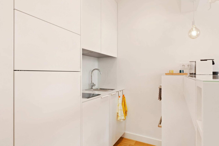 Others 5, Modern Portuguese 1 Bedroom Apartment in Belem, Lisbon