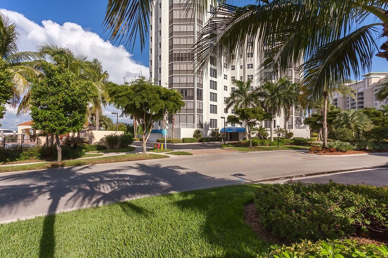 Exterior & Views, Waterside 246, Lee