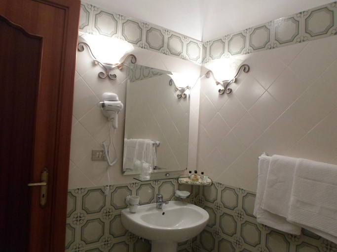 Bathroom 4, Alle Antiche Mura, Caserta