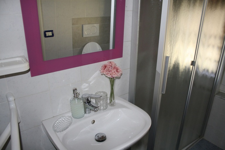 Bathroom 3, La Branda Brin Guest House, La Spezia