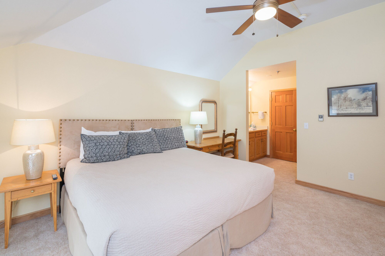 Bedroom 2, Le Chamonix by Alpine Lodging Telluride, San Miguel