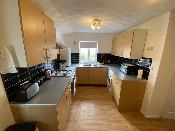Others 4, 3 Bedroom Apartment, Wokingham