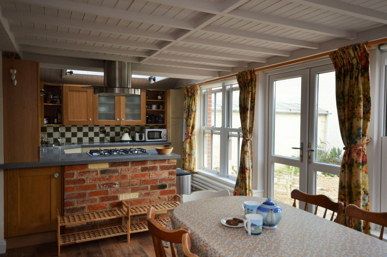 Food & Drinks, Clara Cottage, Isle of Wight