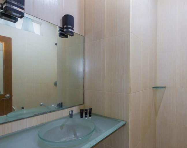 Bathroom, Lega Legi Town House, Badung
