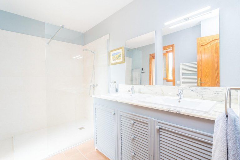 Bathroom 3, Son Pax Petit, Baleares