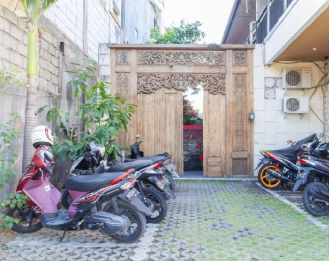 Exterior & Views, Lega Legi Town House, Badung