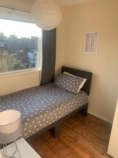 Bedroom 2, Reading 3 Bedroom apartment, Wokingham