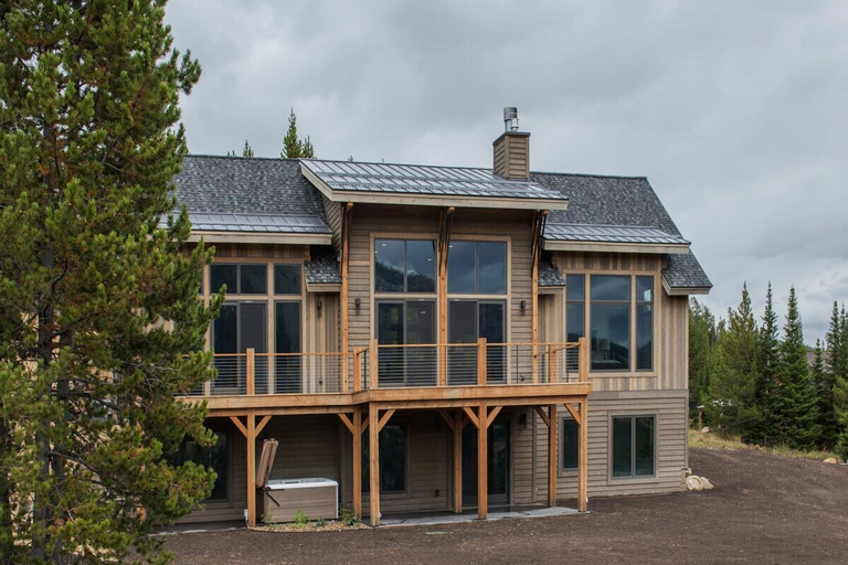 Exterior & Views, Hunts View, Madison
