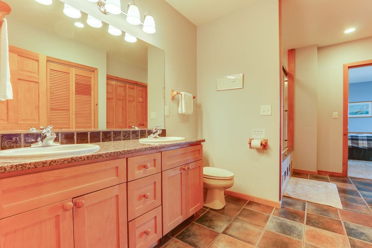 Bathroom 4, Lake Winnipesaukee - Waterfront - 533, Carroll