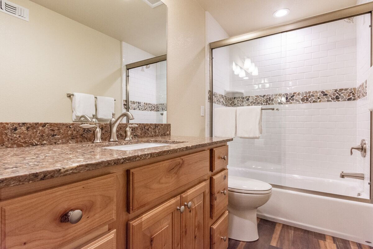 Bathroom 5, Snowcreek Resort Vacation Rentals, Mono