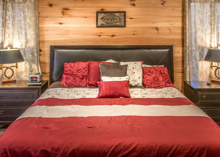 Bedroom 4, Birchwood Lodge, Sevier