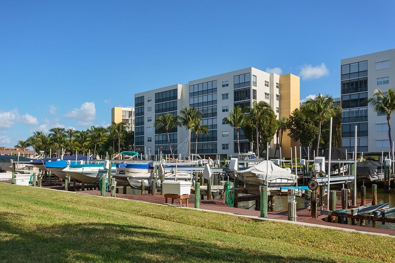 Exterior & Views 2, Royal Pelican 381, Lee