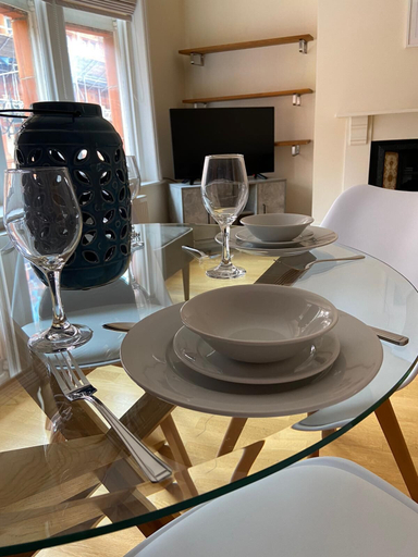 Others 5, Central Location - 2 Bedroom Apartment, Reading