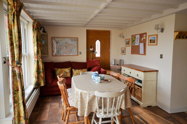Others 5, Clara Cottage, Isle of Wight