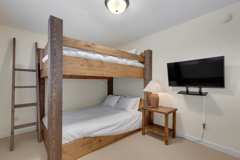 Bedroom 1, Lake Fork Condominiums at Taos Ski Valley, Taos