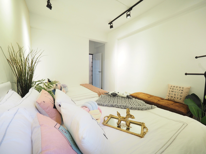 Bedroom 3, luxury Linguang MRT station, Taipei City