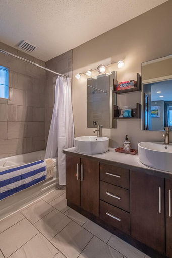 Bathroom 3, Banff Boundary Lodge Mountainview Studio, Division No. 15
