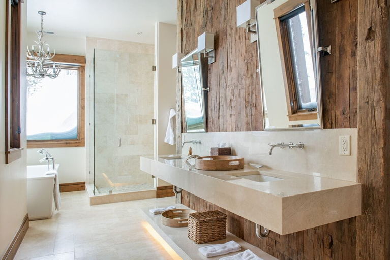 Bathroom 4, Moonlight Summit Chalet, Madison