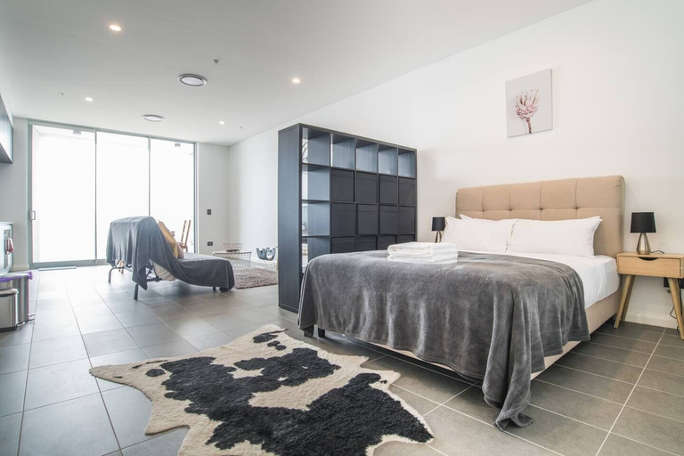 Bedroom 4, Home With Convenient Location! Close to Train&cbd, Sydney