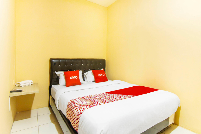Bedroom 1, OYO 90900 Pagi Sore Residence, Padang