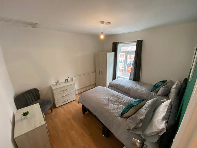 Bedroom 5, 3 Bedroom Apartment, Wokingham
