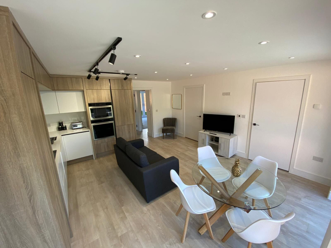 Others 5, Brand New 2 Bedroom Flat, West Berkshire