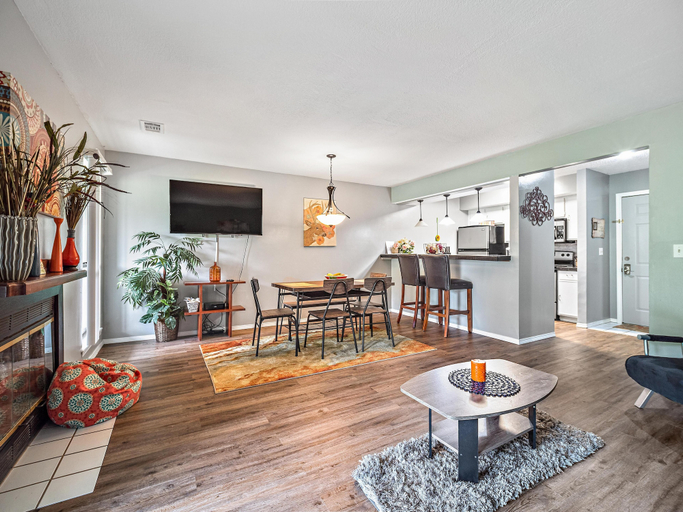 Public Area, Table Rock Escape at Pointe Royale, Taney