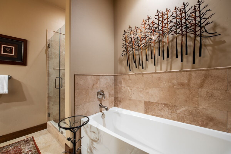 Bathroom 5, Juniper Landing 106 - 2 Bed, Summit