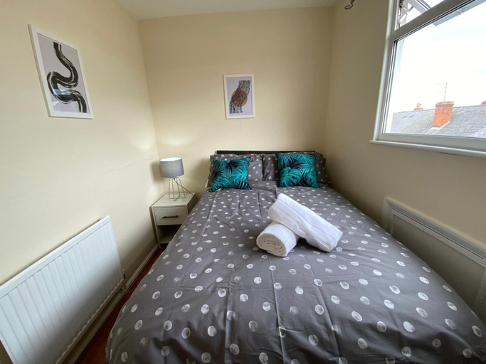 Bedroom 4, Reading 3 Bedroom apartment, Wokingham