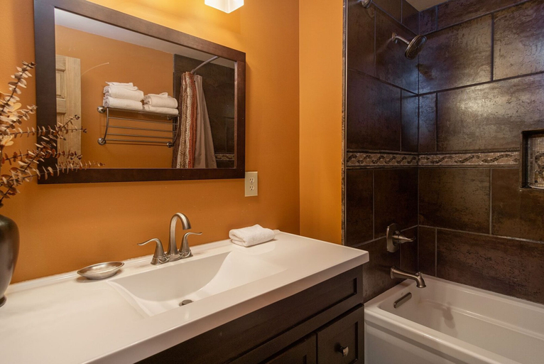 Bathroom 3, Treetop by Casago, Pocahontas