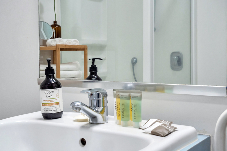 Bathroom 3, Awesome Cool Beachy 2BR CBD Gem Wifi, Waitakere