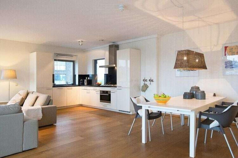 Others 4, Apartment in Scheveningen with Harbor View, Den Haag