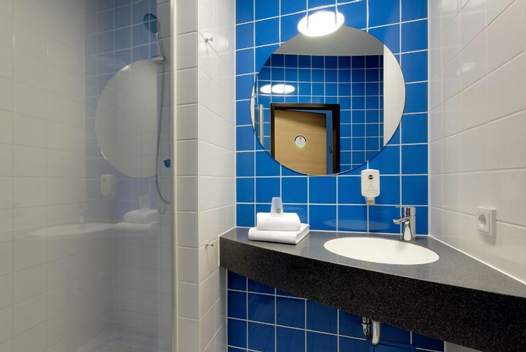 Bathroom 9