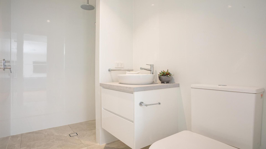 Bathroom 3, Your Luxury Escape - Ocean Pearl, Byron