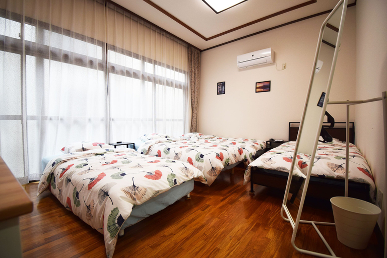 Bedroom 1, Oak House Higashi Mukojima, Sumida