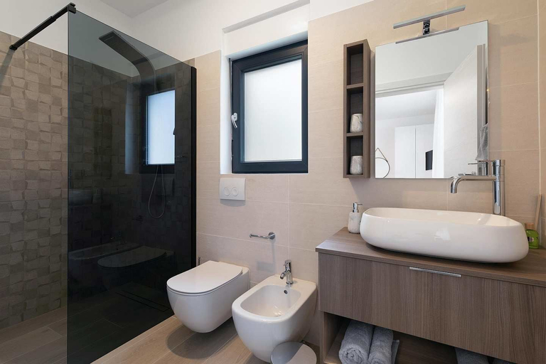 Bathroom 4, Villa PerLe Comfortable holiday residence, Pula