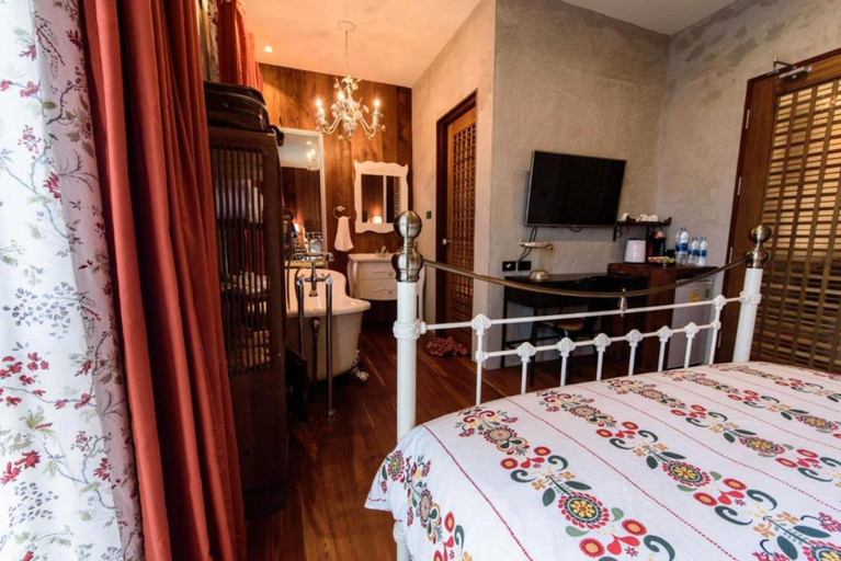 Bedroom 23