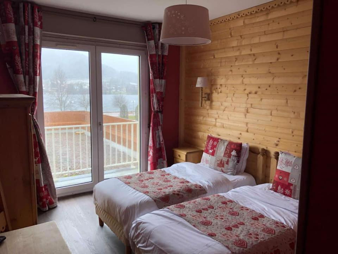 Bedroom 2, Logis Hotel le Ptit Hotel du Lac, Vosges