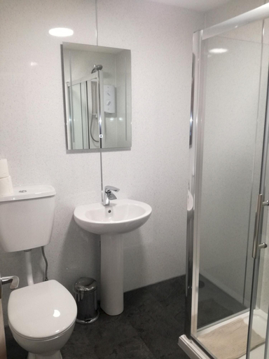 Bathroom, Harbourside 2, Devon
