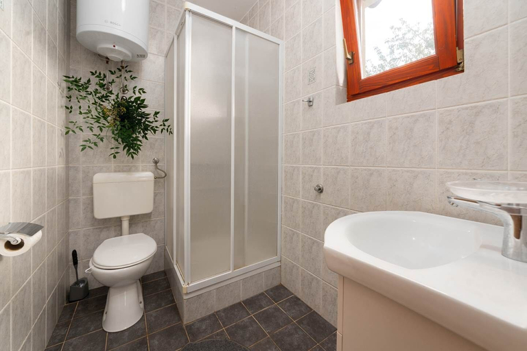 Bathroom 3, Apartments Saladinka, Poreč