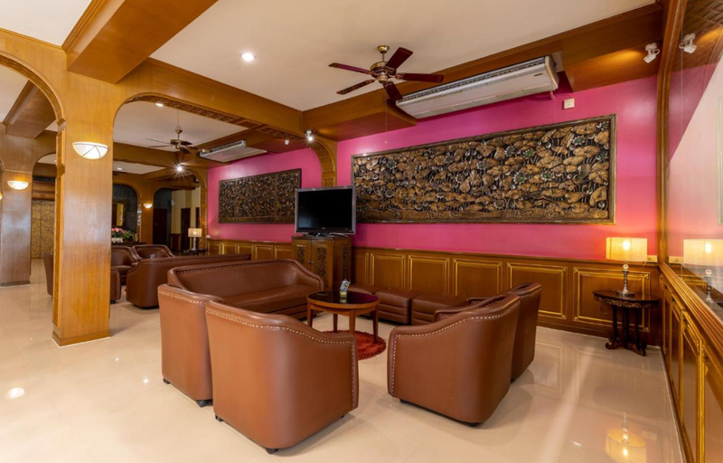 Public Area 2, Sabai Inn nearby Central Marina, Pattaya
