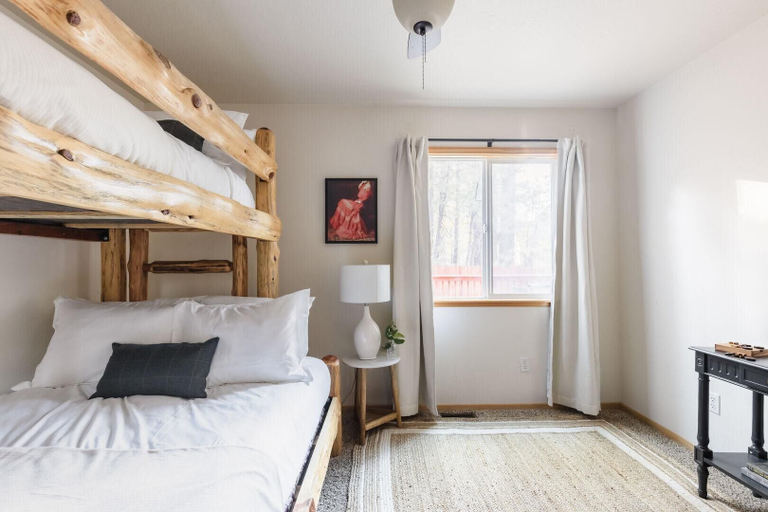 Bedroom 4, Summit Cabin 1 - Jumper, San Bernardino