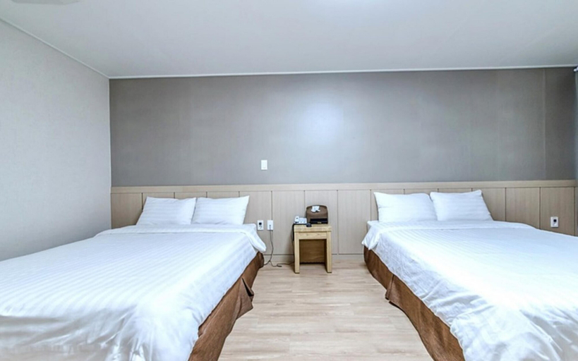 Bedroom 2, Seogwipo Jay Hill and City Hotel, Seogwipo