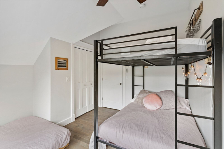 Bedroom 4, Tabor Hill House, Lamoille