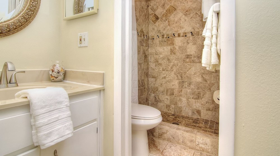 Bathroom 5, Seashell by Teeming Vacation Rentals, Pinellas
