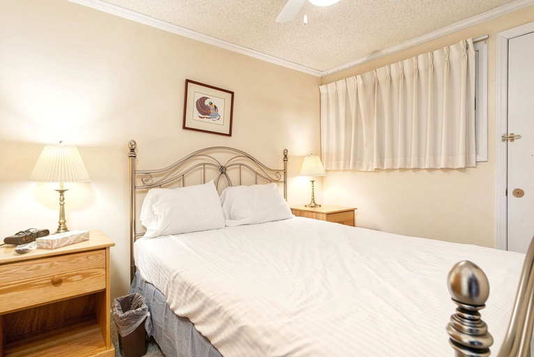 Bedroom 2, Mountain Lodge 233 by Casago, Pocahontas