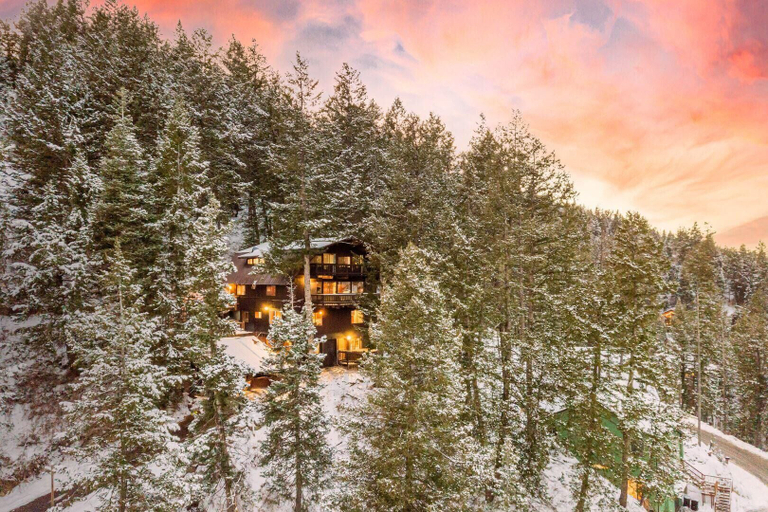 Exterior & Views, Treetop - Rustic Secluded Cabin w Fireplace & Views, Summit