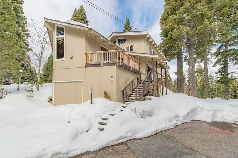 Exterior & Views 2, Mahogany by Avantstay Snowbird Cabin w Full Chamberlands Access, Placer