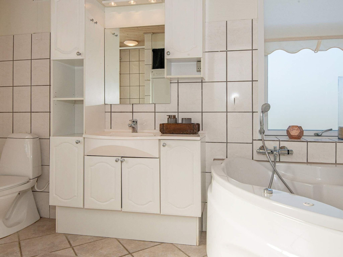 Bathroom 3, 6 person holiday home in Fanø, Fanø