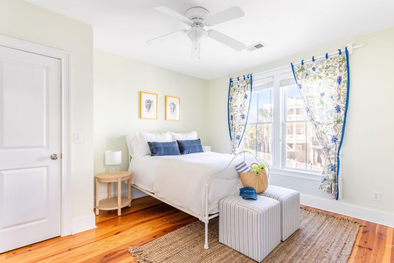Bedroom 3, Sea Shell - Beachside Getaway w Rooftop Deck & 6 BRs, Charleston